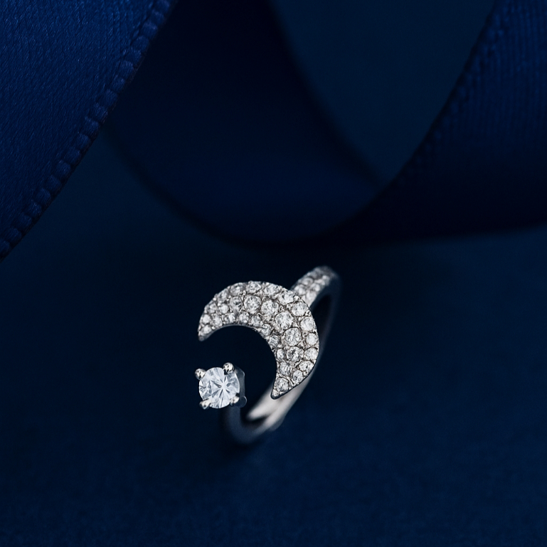 Reegalia Celestial Radiance Ring – 925 Silver with CZ Embellishments