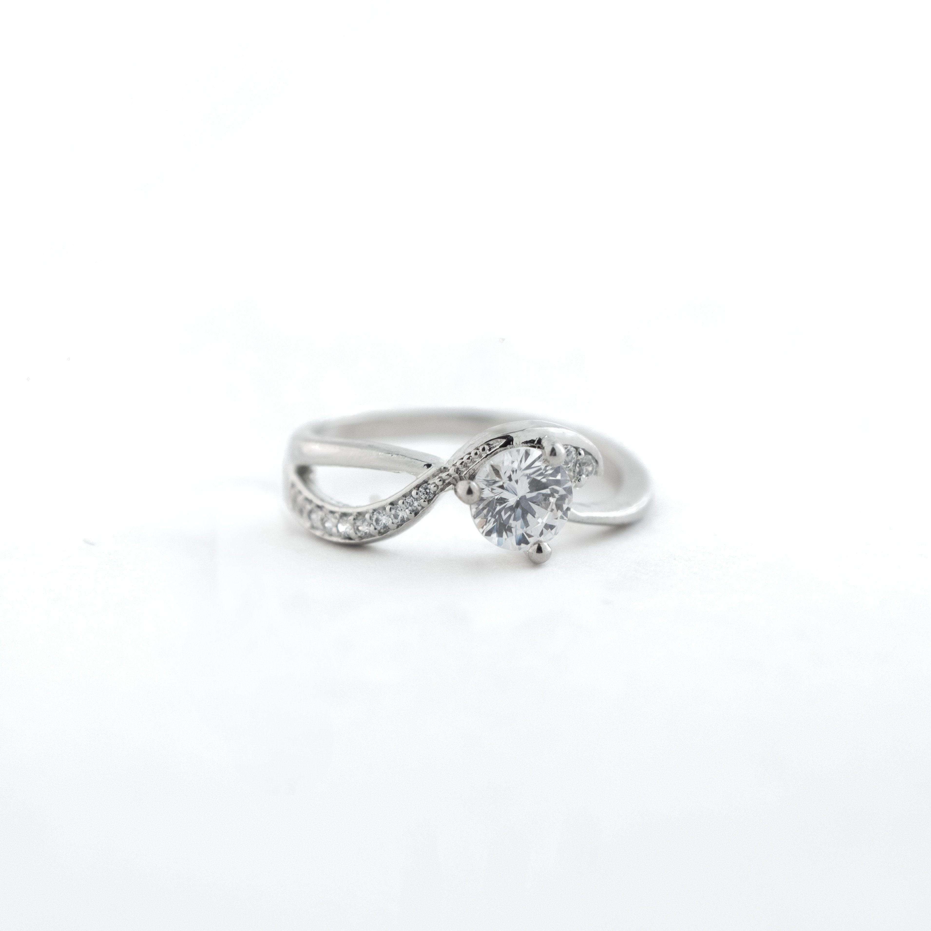 Reegalia Celeste Twist 925 Silver Solitaire Ring